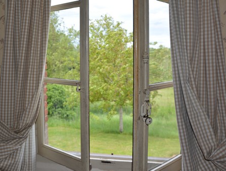 Vue sur le parc – chambre d’hôtes cretonne, Tarn Vue sur le parc – chambre d’hôtes cretonne, Tarn