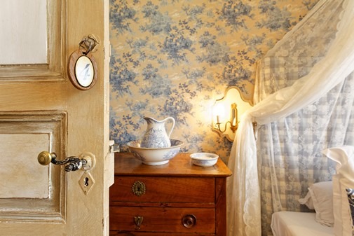 Chambre-bleue-Domaine-du-Buc-6 Chambre-bleue-Domaine-du-Buc-6