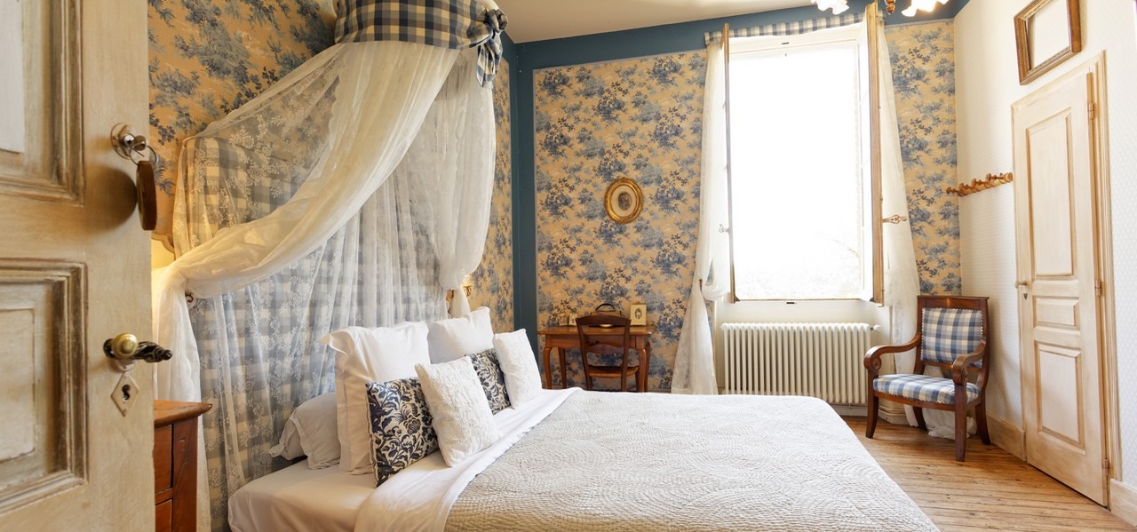 chambre romantique dans un chateau sud de france