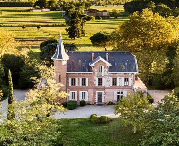 Domaine du Buc,  vue aerienne