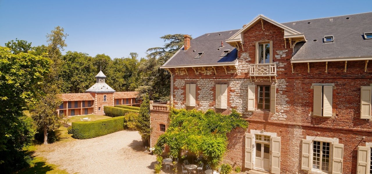 chateau de famille proximite de toulouse , chambres d hotes et gite de prestige