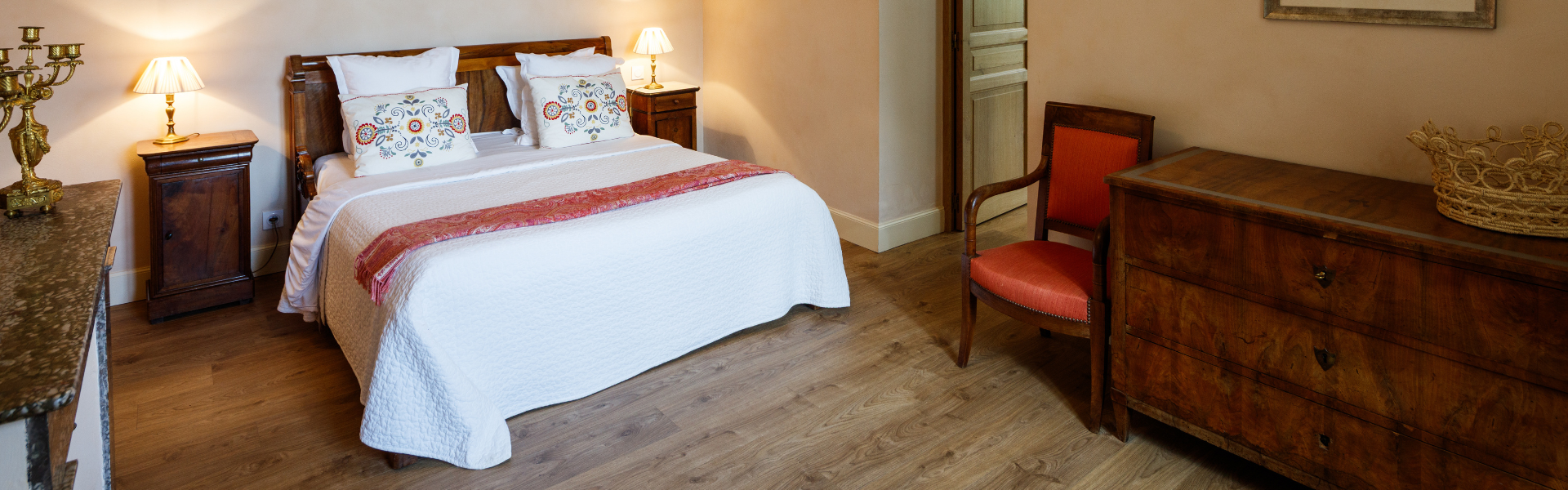 Chambre dans gîte de charme - Domaine du Buc