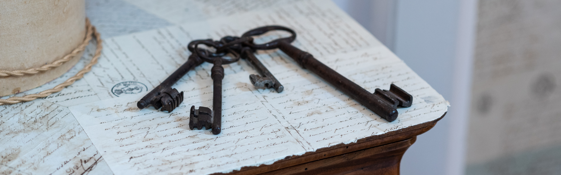 Domaine du Buc Écritures - Détail décoration