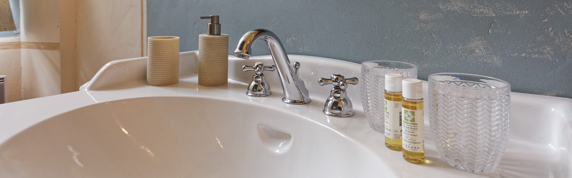 Domaine du Buc Lautrec - Détail salle de bain