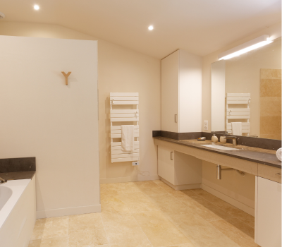 Salle de bain gîte de prestige du pigeonnier - Domaine du Buc